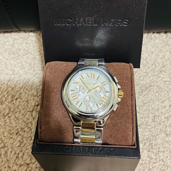 Michael Kors Bradshaw Watch *NWT* - Picture 3 of 8